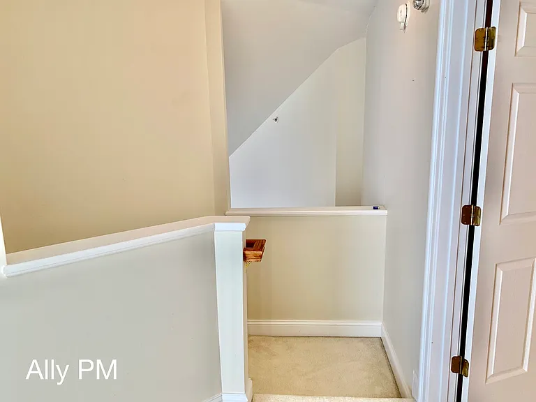 1052 Glenwood Station Ln #1 — Photo 18