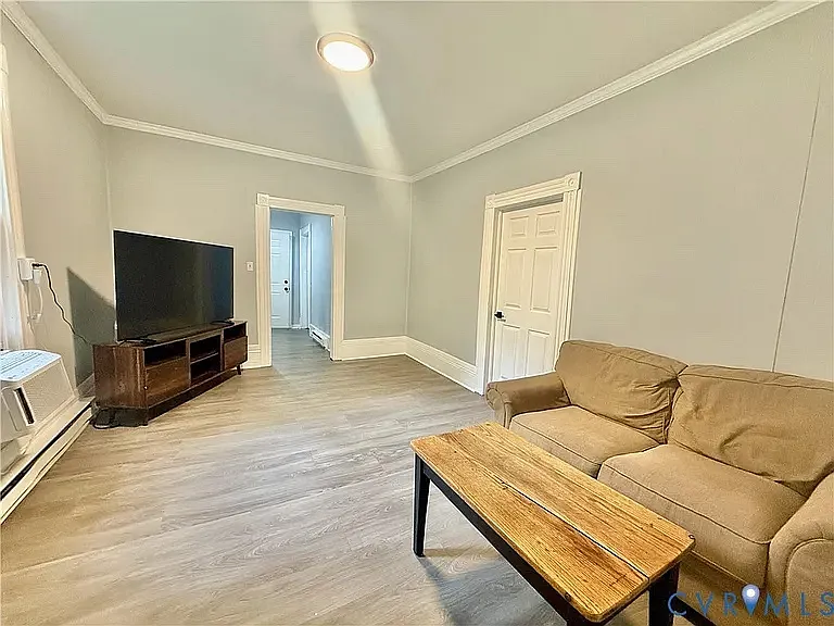 419 Park Ave #A — Photo 8