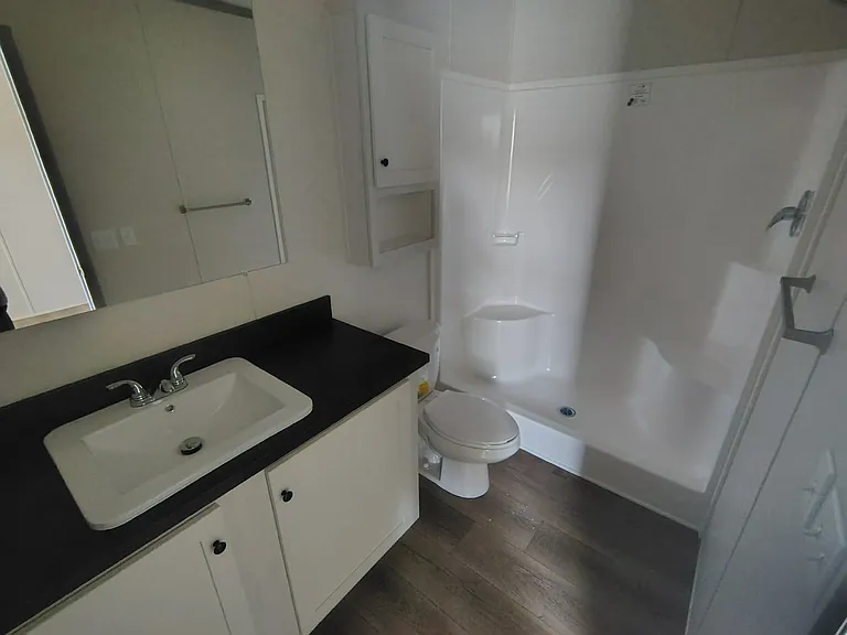 Linden Place — Photo 8