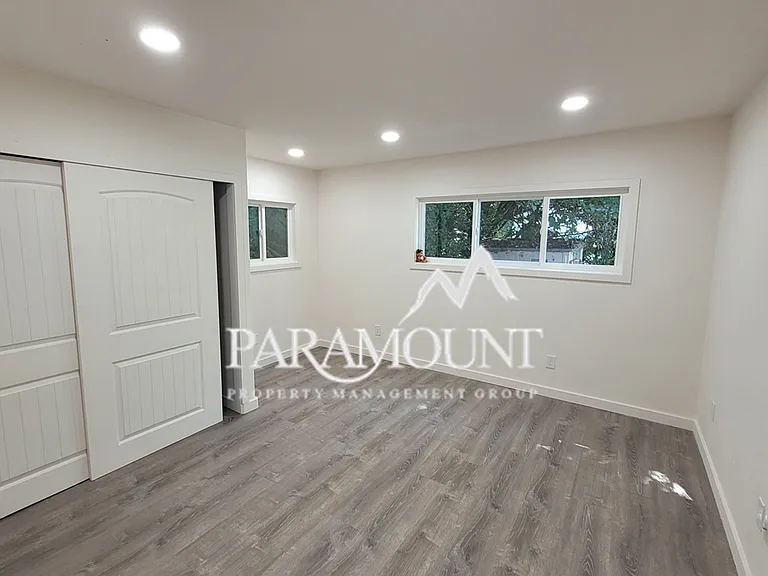 2895 Beach Dr E — Photo 5