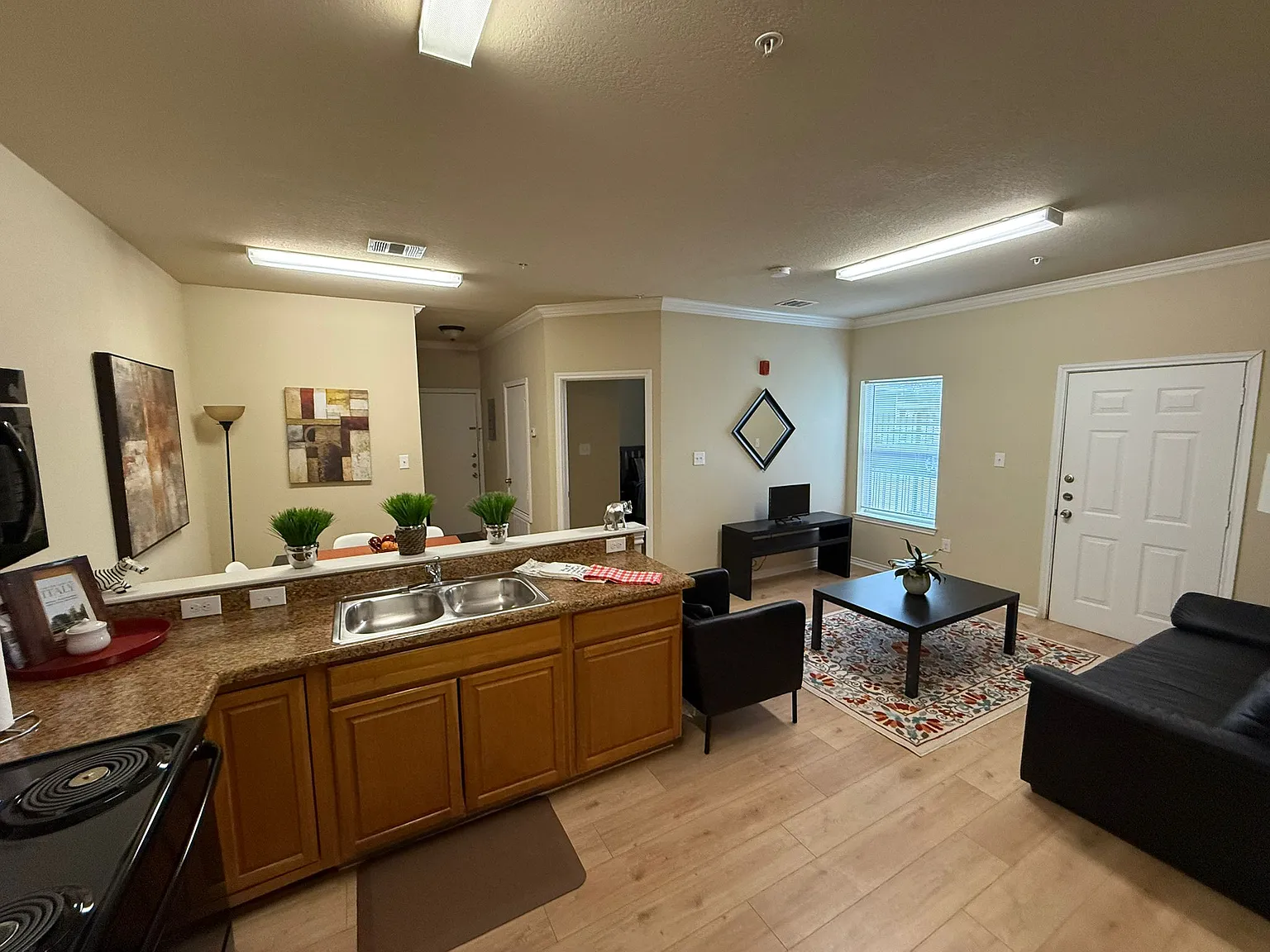 Military Village Apartments — Photo 4
