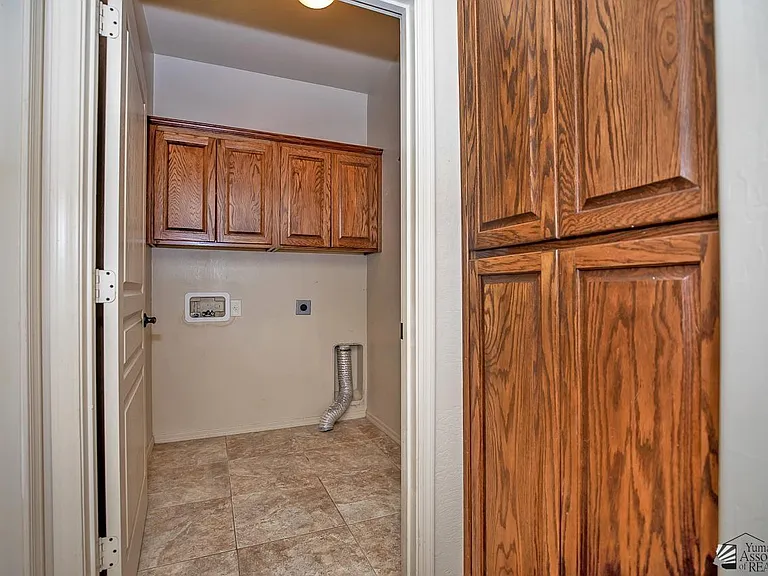 2545 S 41st Ave — Photo 13