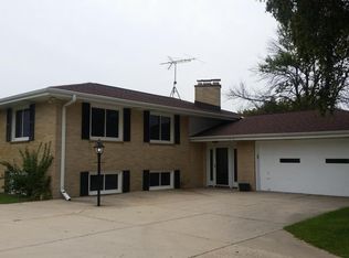 2690 Highway W, Saukville, WI 53080