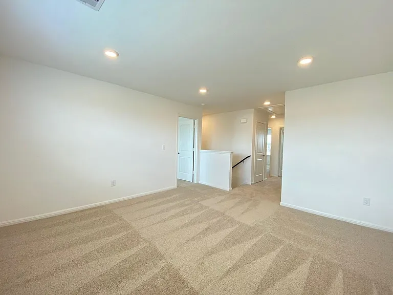 241 Saide St — Photo 17