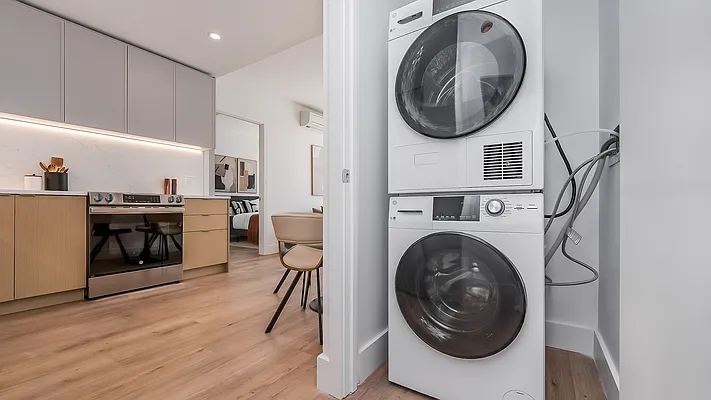 Laundry, photo 1
