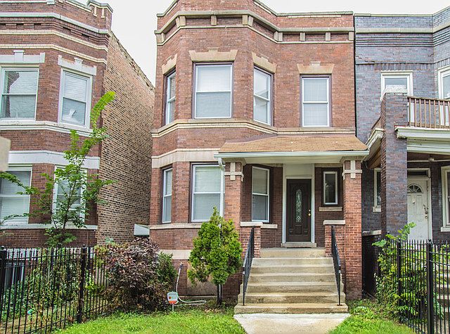1st image of 110 N Waller Ave