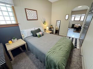 208 2nd St SE #5, Hallock, MN 56728