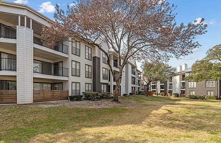 The Elise Apartments — Photo 21