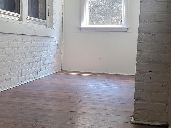4th image of 4021 Pulaski St #2