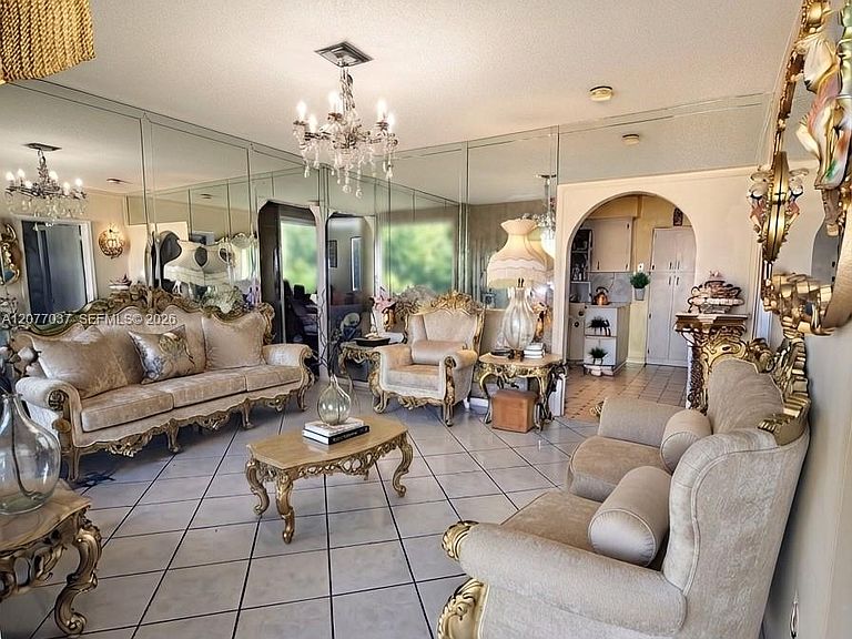 8210 NW 34th Ave