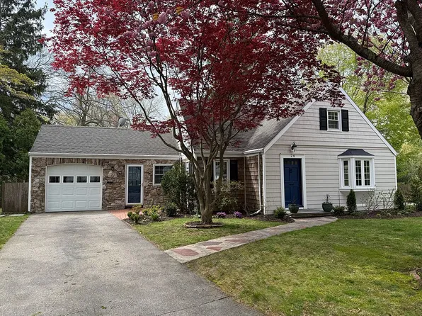 26 Black Creek Ln, Warwick, RI 02888
