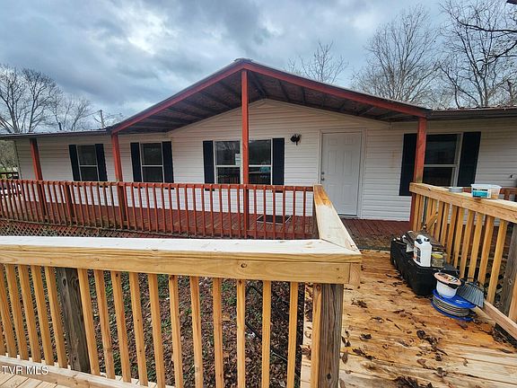3rd image of 4222 Sullivan Gardens Dr