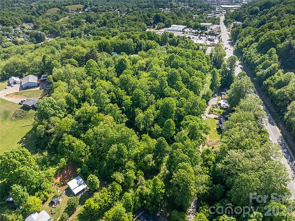 3rd image of Harkins Cove Rd