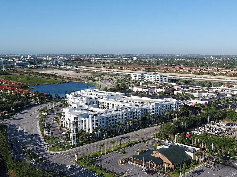 Our community is conveniently located next to The Shops at Pembroke Gardens, offers easy access to the expressway and Florida's Turnpike.