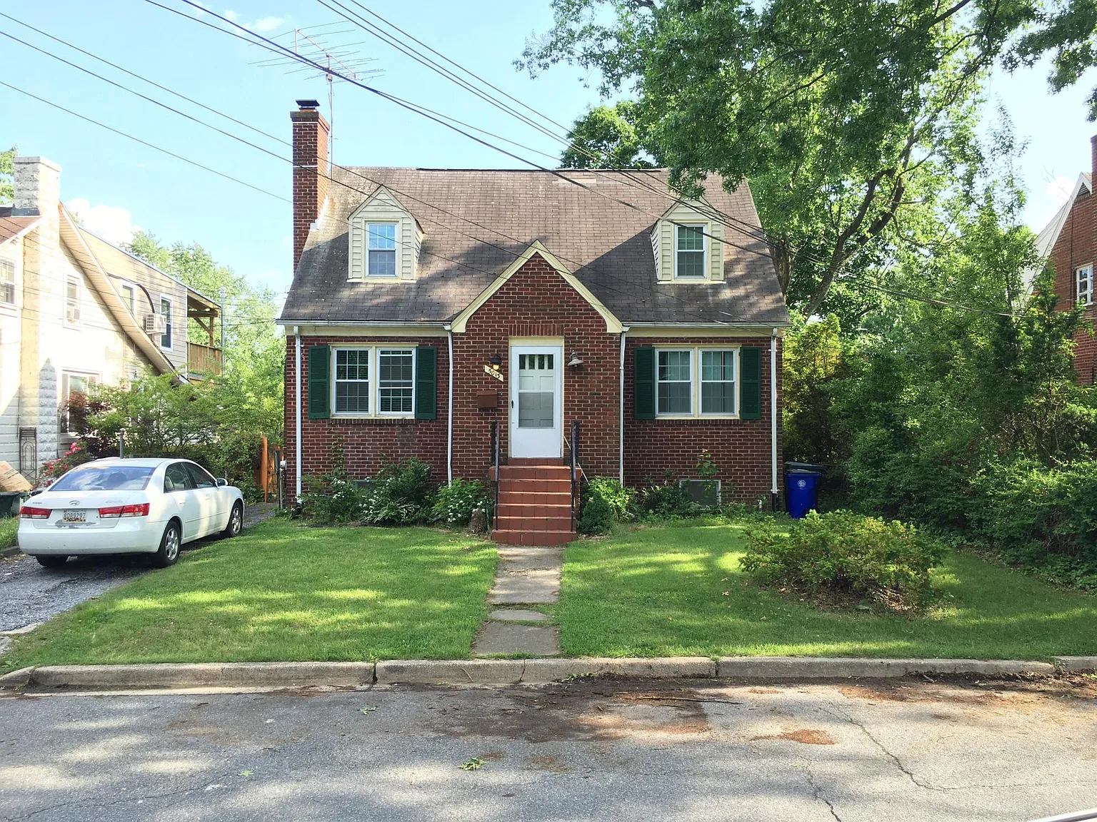 5013 Apache St photo 1