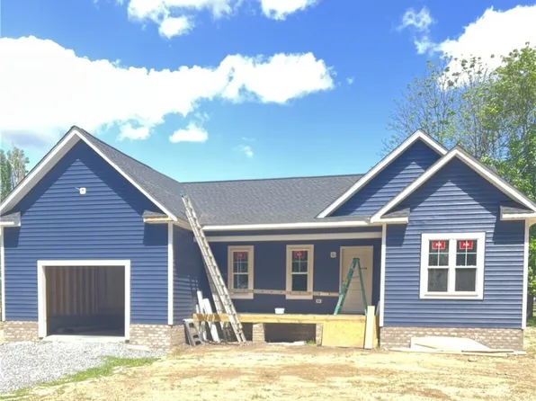 3645 Gill St, Chester, VA 23831