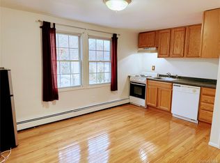 7 Grange St FLOOR 2, Huntington, NY 11743