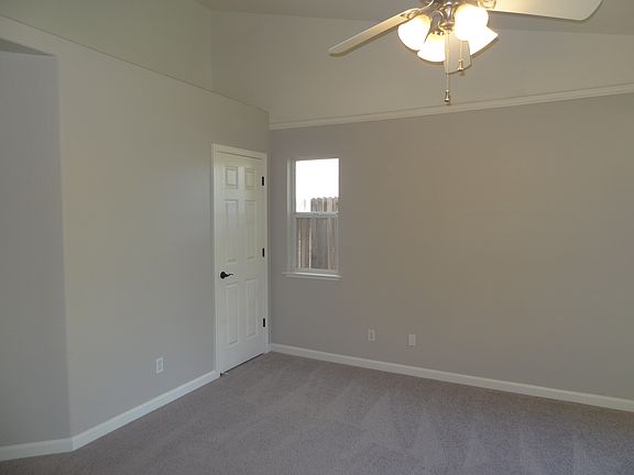 4th image of 1495 Cobblestone Dr