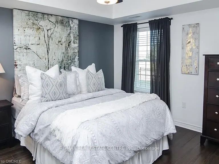 1370 Main St E #103 — Photo 5