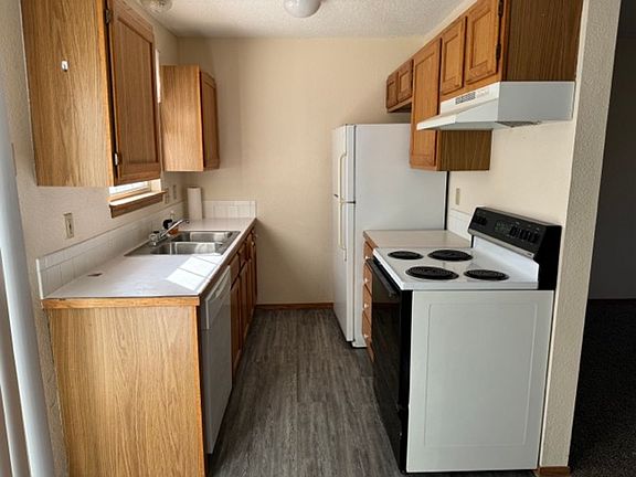 2nd image of 805 Clark St #Ju-807