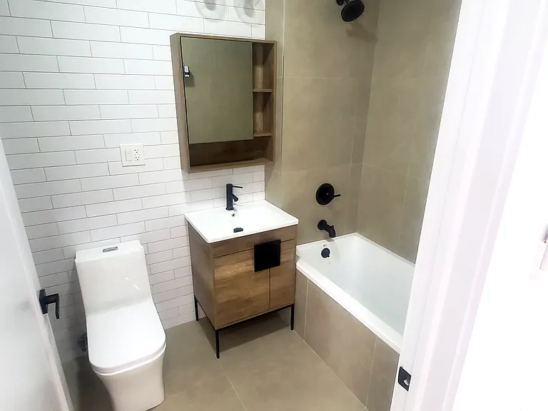 54 Martense St #3B — Photo 5