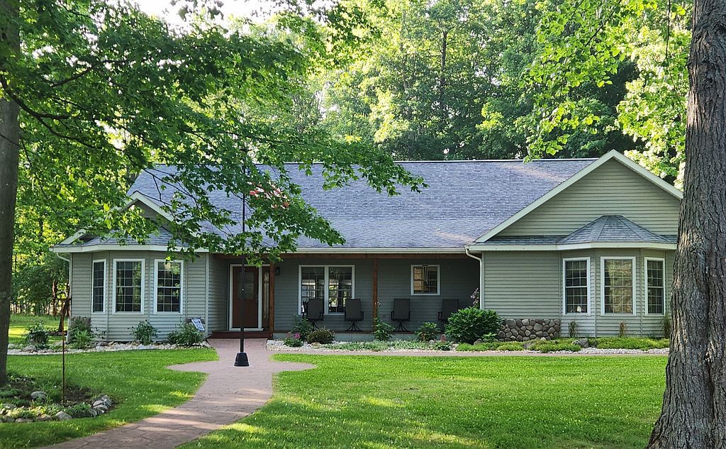 3250 Juniper Dr - Property Image