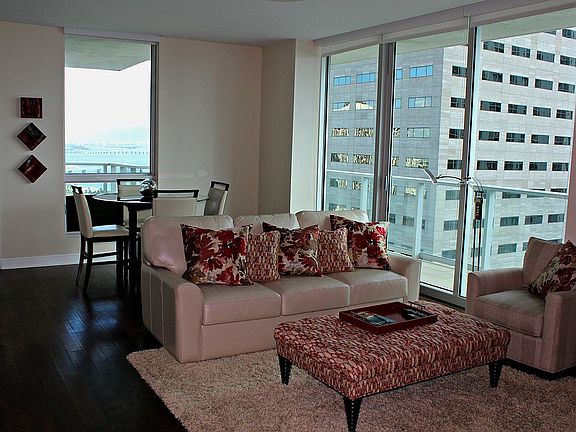 5th image of 300 S Biscayne Blvd APT 2816