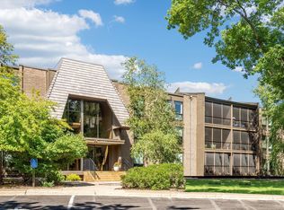 6085 Lincoln Dr APT 213, Edina, MN 55436