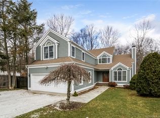 7 Riverwalk Ln, Norwalk, CT 06850