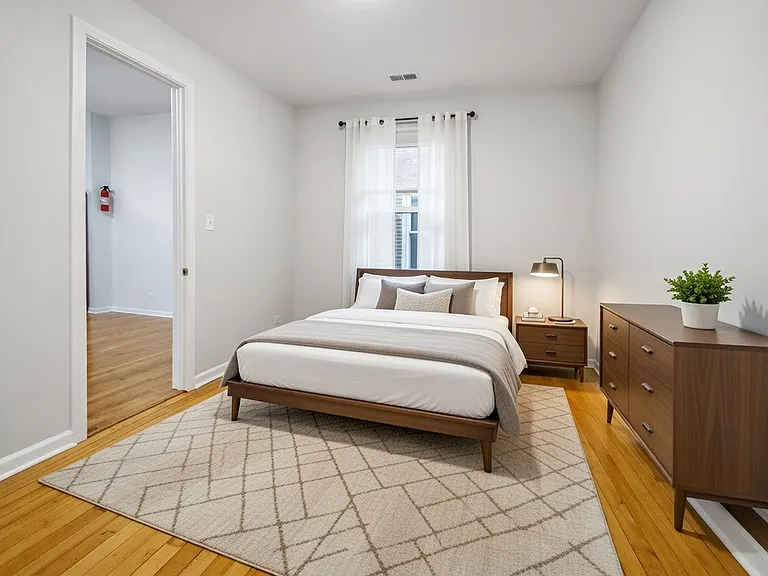 1041 N Hermitage Ave #3W — Photo 3