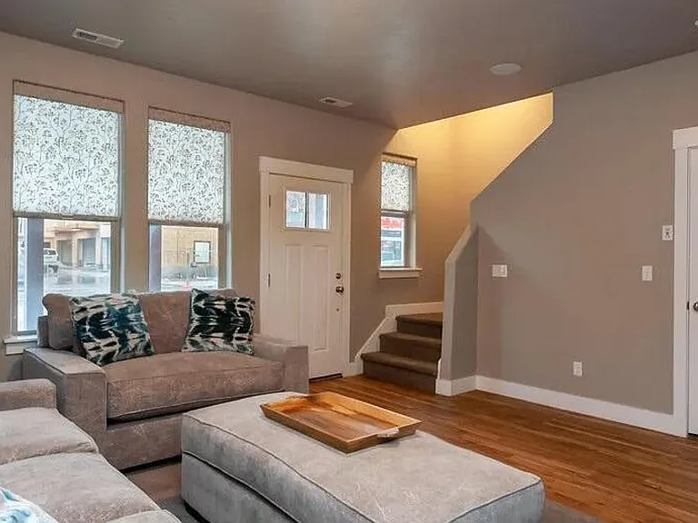343 Park Blvd — Photo 4