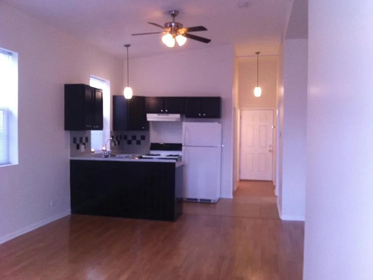 2328 W Belmont Ave #3 — Photo 3