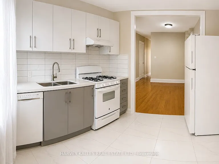 1355 Danforth Ave #2 — Photo 6
