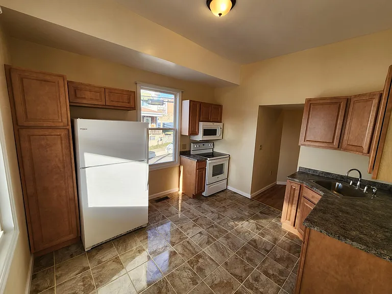 1945 Leishman Ave #1 — Photo 2