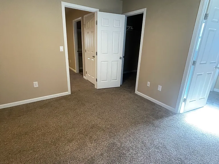 672 Hansen St SE #A — Photo 13