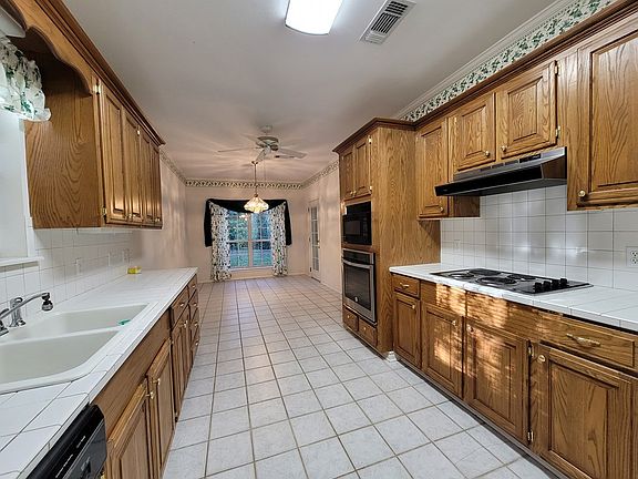4th image of 209 Oakview Dr