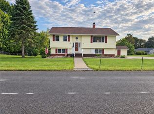 1300 Robin Rd, Utica, NY 13502