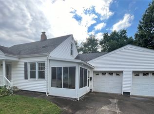 374 Crystal St, Akron, OH 44305