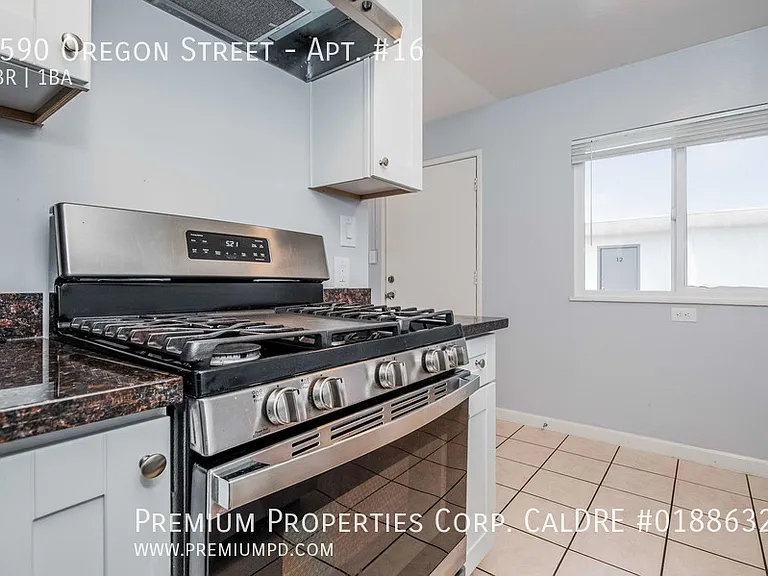 1590 Oregon St #16 — Photo 7