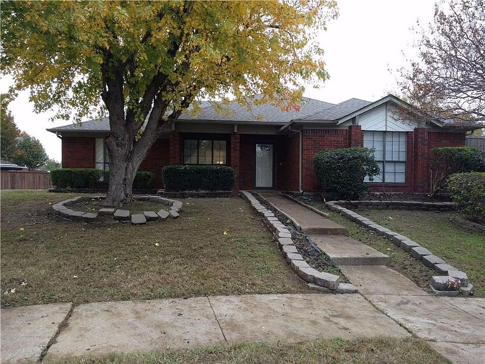 1st image of 610 Buttercup Cir