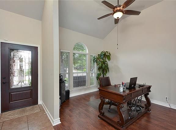 4th image of 114 Tanglewood Ln