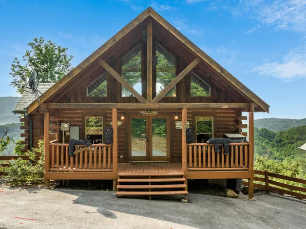 936 Black Bear Cub Way, Sevierville, TN 37862