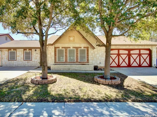 10430 Country Bluff, San Antonio, TX 78240