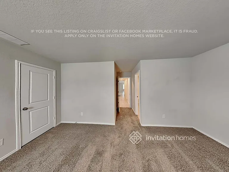 5449 Verdugos Palace — Photo 14