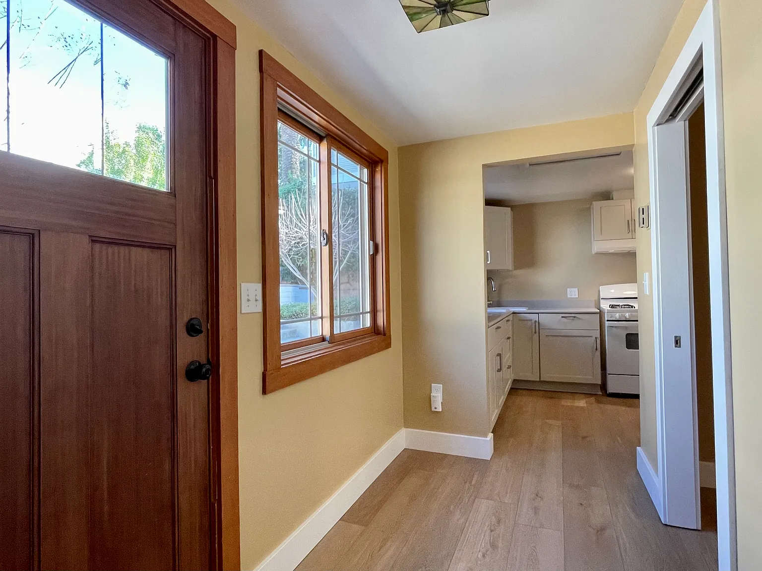 2 bed, 760 sqft, $1,850 — Photo 3