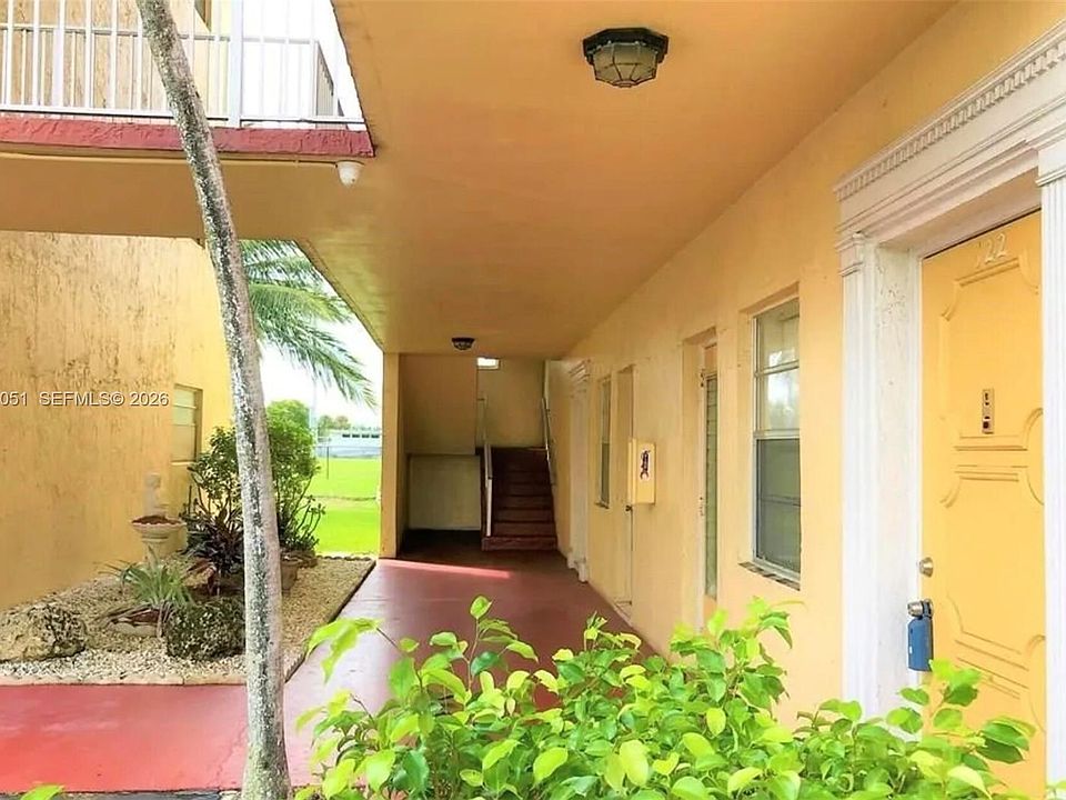 1st image of 3940 NW 42nd Ave APT 122