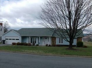 1665 Kingsmill Dr, Salem, VA 24153