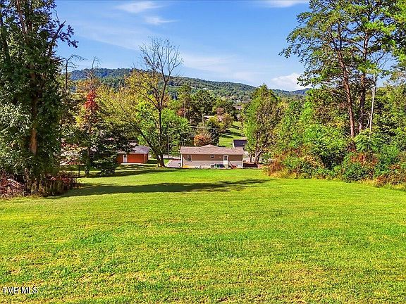 3rd image of 538 Callaway Dr