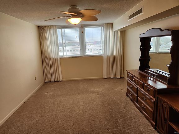 5th image of 1100 Erie Ave Unit 609