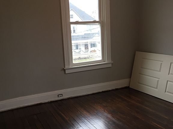 4th image of 4132 Carter Ave